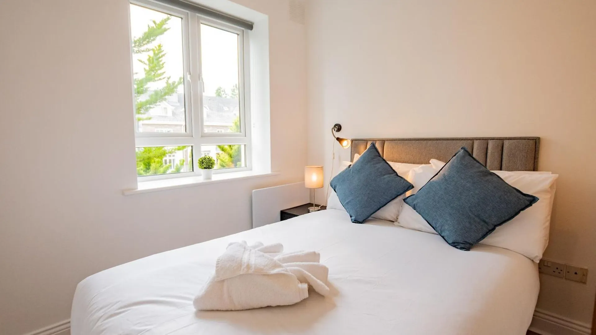 Simply Stunning 3 Bed Apartment With Free Parking Galway 0*,  Ireland