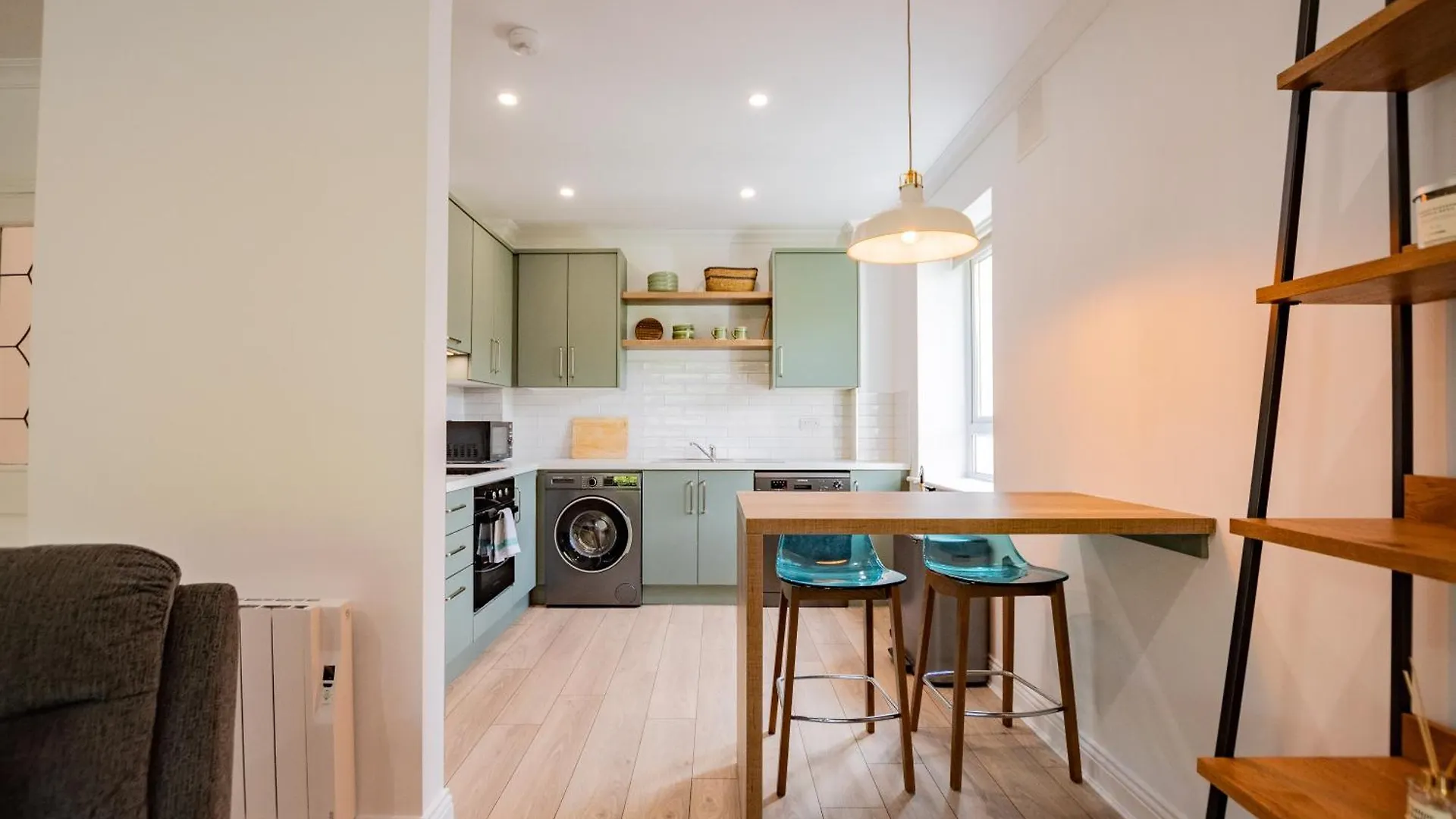 Simply Stunning 3 Bed Apartment With Free Parking Galway Irsko