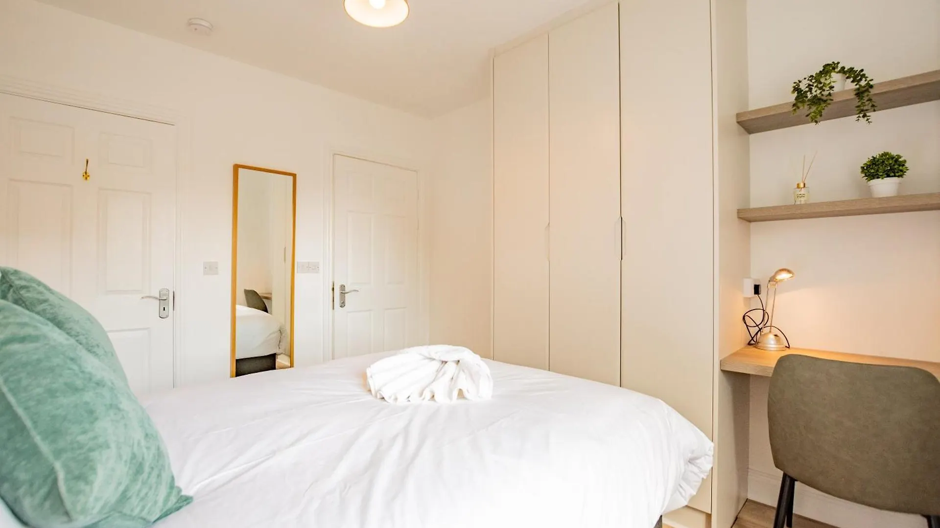Simply Stunning 3 Bed Apartment With Free Parking Galway